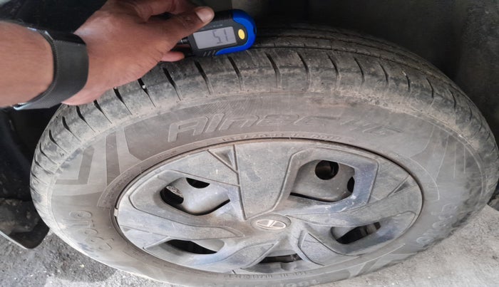 2022 Tata PUNCH ADVENTURE MT, Petrol, Manual, 33,353 km, tyre