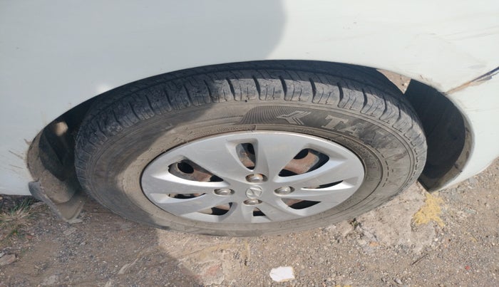 2011 Hyundai i10 MAGNA 1.2, Petrol, Manual, 1,36,176 km, tyre
