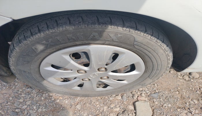 2011 Hyundai i10 MAGNA 1.2, Petrol, Manual, 1,36,176 km, tyre