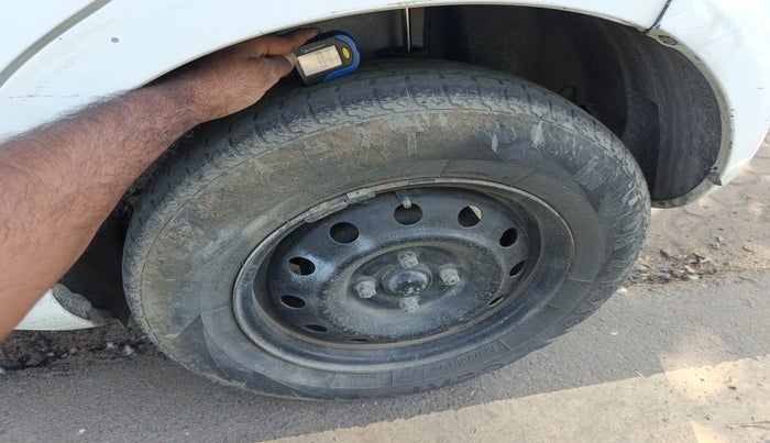2010 Maruti Ritz VXI, Petrol, Manual, 83,188 km, tyre