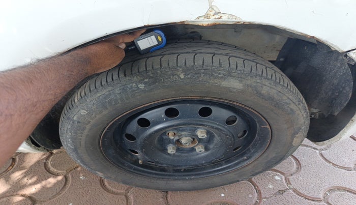 2010 Maruti Ritz VXI, Petrol, Manual, 83,188 km, tyre