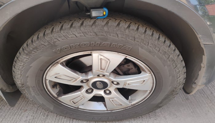 2014 Mahindra XUV500 W8, Diesel, Manual, 1,03,454 km, tyre