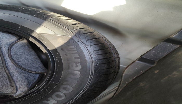 2020 Hyundai VENUE SX 1.5 CRDI, Diesel, Manual, 70,647 km, tyre