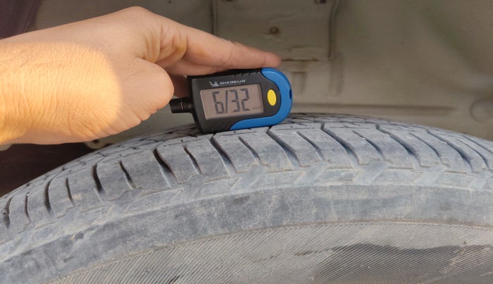 2016 Mahindra Scorpio S6 PLUS 1.99 INTELLI-HYBRID, Diesel, Manual, 92,400 km, tyre