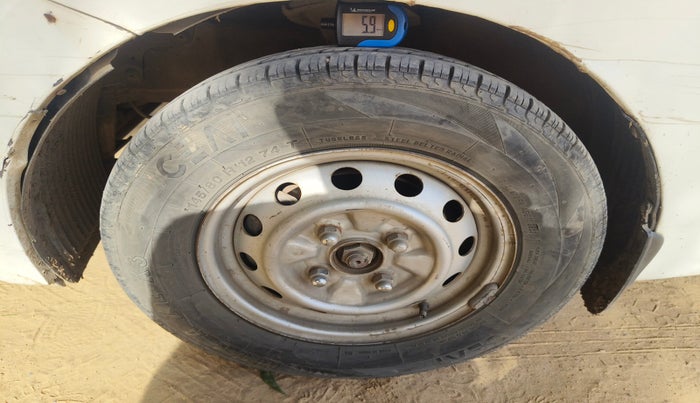 2014 Hyundai Eon ERA +, Petrol, Manual, 87,240 km, tyre