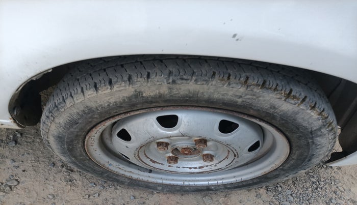 2011 Maruti Alto K10 LXI, Petrol, Manual, 1,21,498 km, tyre
