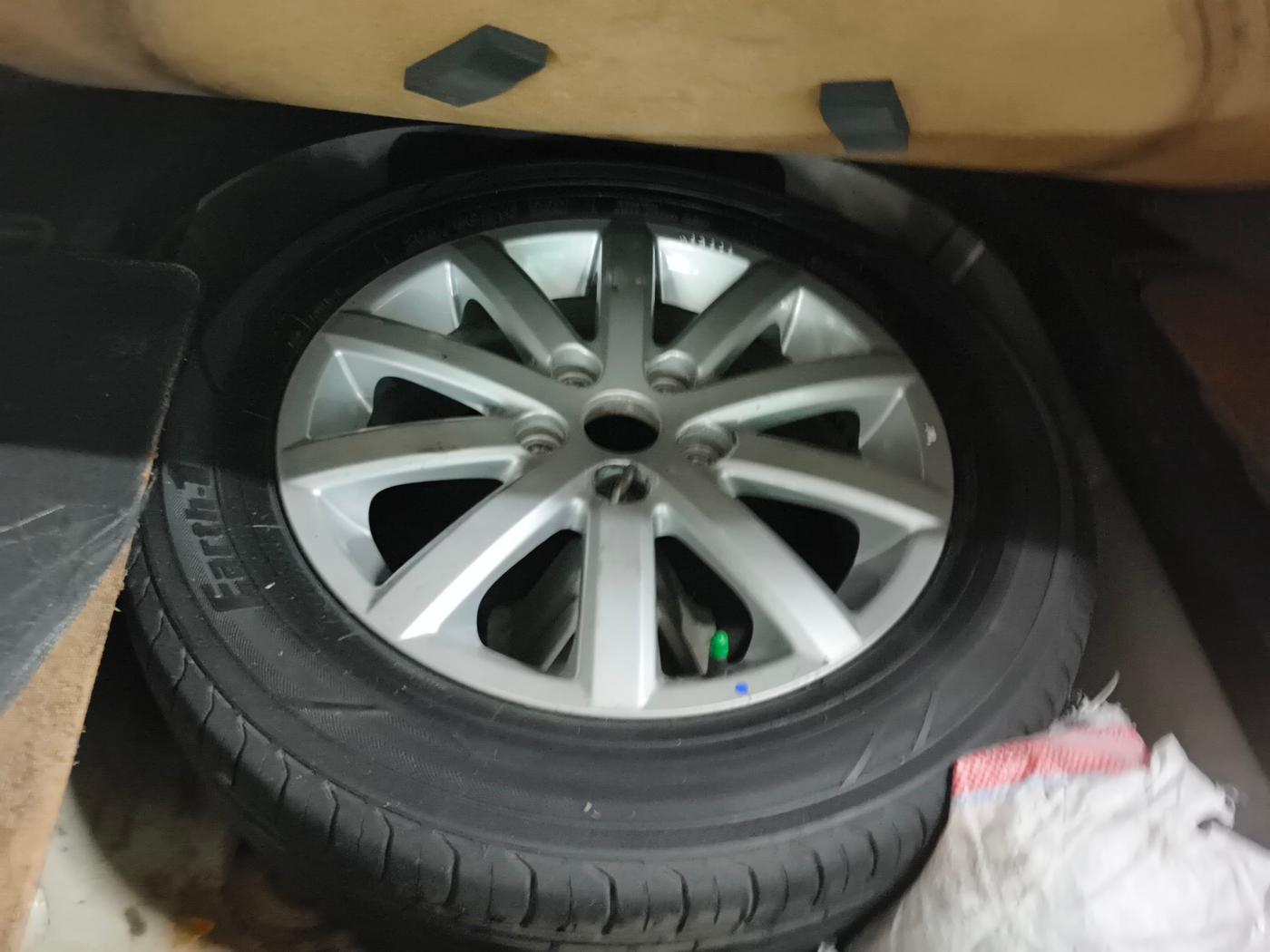 2012 Maruti SX4 CELEBRATION DIESEL, Diesel, Manual, 1,57,806 km, tyre