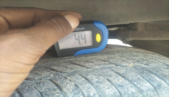 2010 Maruti Alto K10 LXI, Petrol, Manual, 43,412 km, tyre