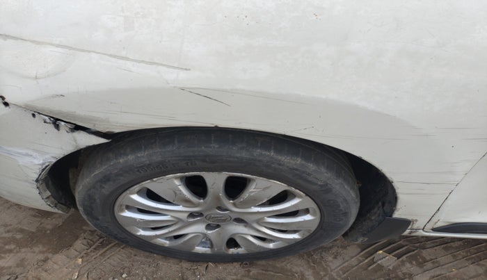 2015 Maruti Baleno ZETA DIESEL 1.3, Diesel, Manual, 87,031 km, tyre