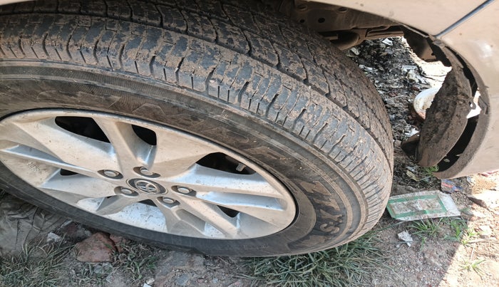 2019 Toyota Innova Crysta 2.8 GX AT 7 STR, Diesel, Automatic, 1,36,175 km, tyre