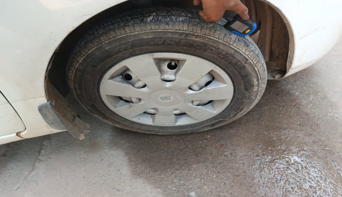 2013 Maruti Wagon R 1.0 LXI CNG, Petrol, Manual, 1,12,858 km, tyre