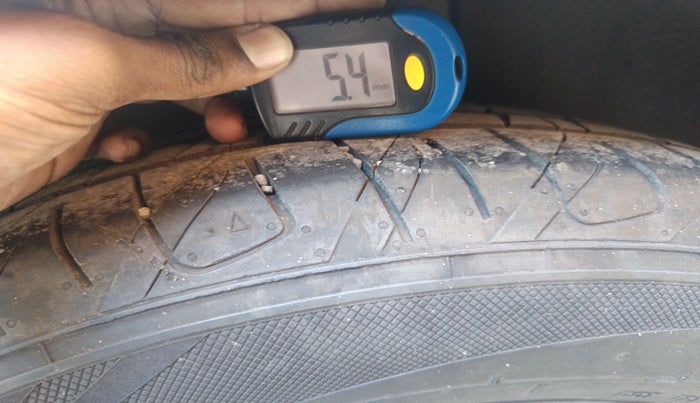 2016 Ford Ecosport TITANIUM 1.5L PETROL AT, Petrol, Automatic, 28,818 km, tyre