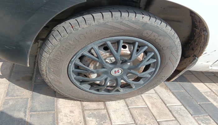 2012 Maruti Alto LXI CNG, Petrol, Manual, 1,43,978 km, tyre