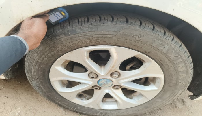 2015 Ford Figo Aspire TITANIUM1.5 DIESEL, Diesel, Manual, 1,95,724 km, tyre