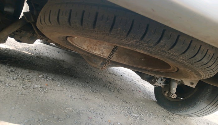 2010 Toyota Innova V 2.5 7 STR, Diesel, Manual, 1,86,100 km, tyre