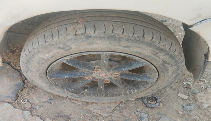 2012 Hyundai Santro Xing GL, Petrol, Manual, 95,850 km, tyre