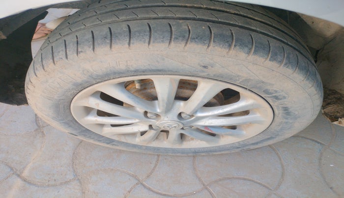 2011 Toyota Etios Liva V, Petrol, Manual, 91,833 km, tyre