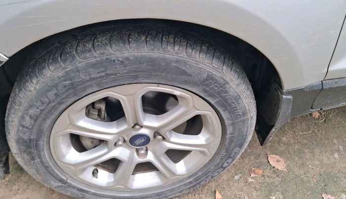 2020 Ford Ecosport TITANIUM + 1.5L PETROL, Petrol, Manual, 4,20,001 km, tyre