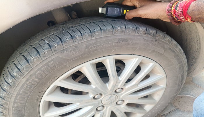 2018 Maruti Dzire ZXI AMT, Petrol, Automatic, 85,000 km, tyre