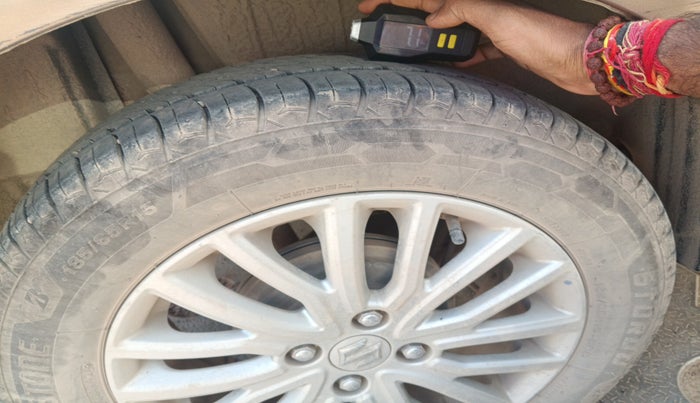 2018 Maruti Dzire ZXI AMT, Petrol, Automatic, 85,000 km, tyre