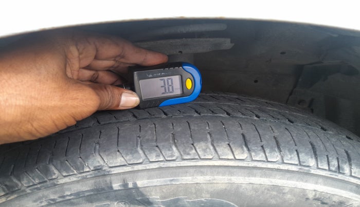 2013 Maruti Swift Dzire VXI, Petrol, Manual, 1,18,482 km, tyre