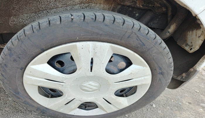 2015 Maruti Wagon R 1.0 VXI, Petrol, Manual, 62,731 km, tyre