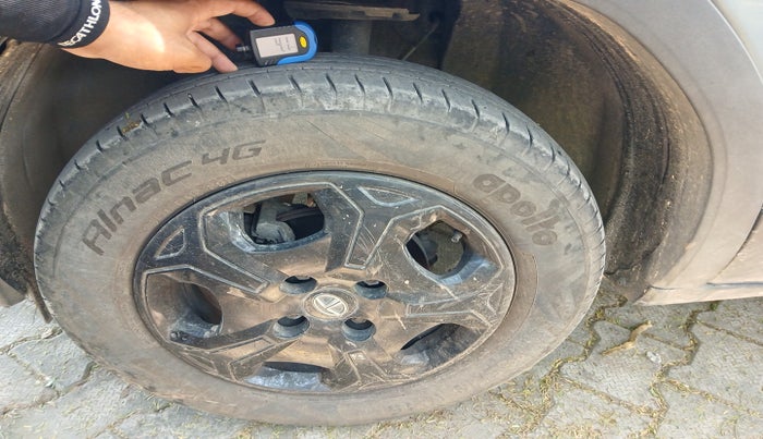 2022 Tata PUNCH ACCOMPLISHED AMT, Petrol, Automatic, 23,321 km, tyre