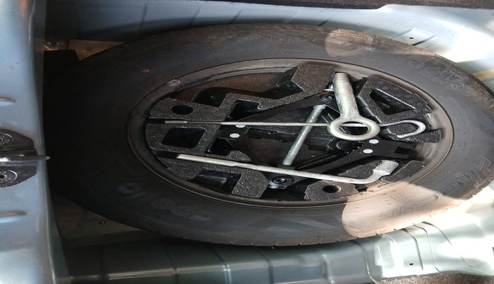2022 Tata PUNCH ACCOMPLISHED AMT, Petrol, Automatic, 23,321 km, tyre