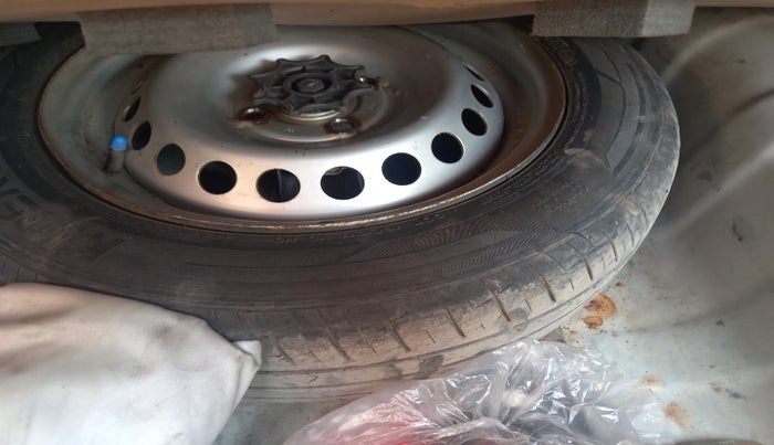 2020 Hyundai XCENT PRIME T  VTVT PLUS  CNG, Petrol, Manual, 80,371 km, tyre