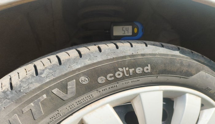 2015 Toyota Etios GD, Diesel, Manual, 3,20,970 km, tyre