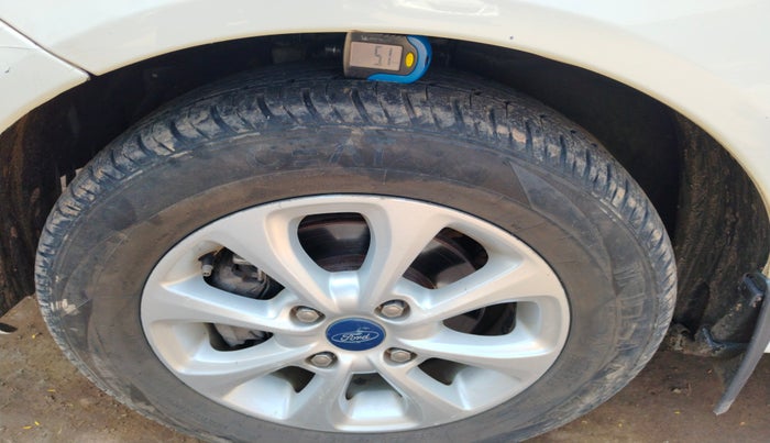 2012 Ford Figo TITANIUM 1.4 DIESEL, Diesel, Manual, 1,32,683 km, tyre