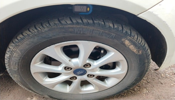 2012 Ford Figo TITANIUM 1.4 DIESEL, Diesel, Manual, 1,32,683 km, tyre