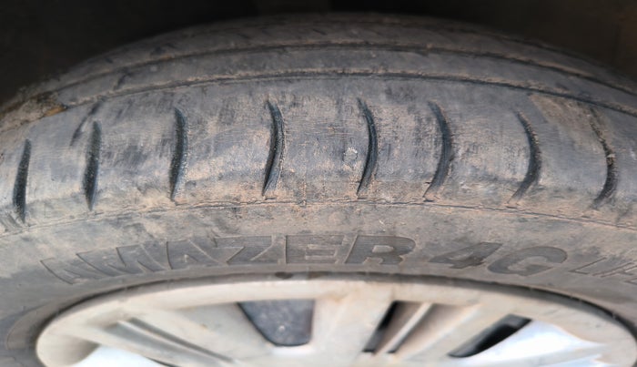 2010 Hyundai Santro Xing GLS LPG, Petrol, Manual, 59,784 km, tyre