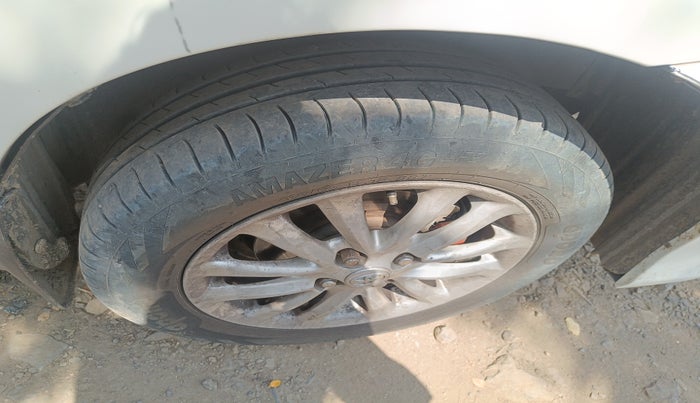 2014 Toyota Etios VD, Diesel, Manual, 1,93,319 km, tyre