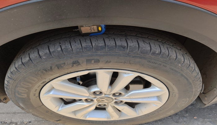 2015 Hyundai Creta SX PLUS 1.6 PETROL, Petrol, Manual, 1,25,271 km, tyre