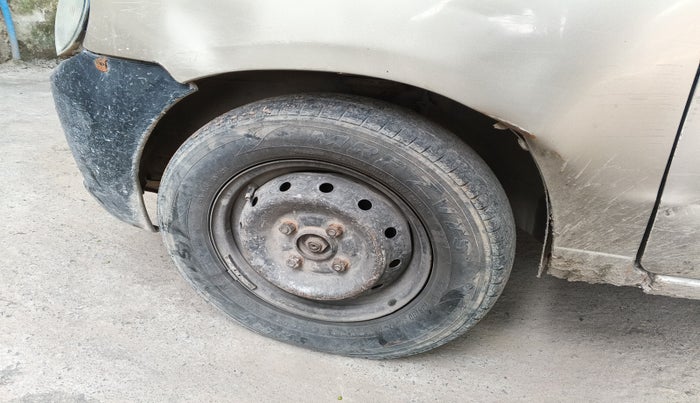 2011 Maruti Alto LX, Petrol, Manual, 25,54,645 km, tyre