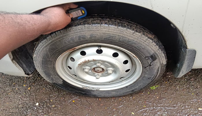 2015 Maruti Wagon R 1.0 LXI CNG, Petrol, Manual, 14,820 km, tyre