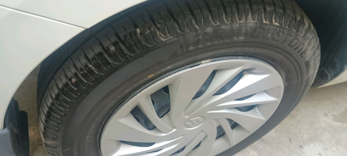 2023 Maruti Ertiga VXI CNG, Petrol, Manual, 18,155 km, tyre