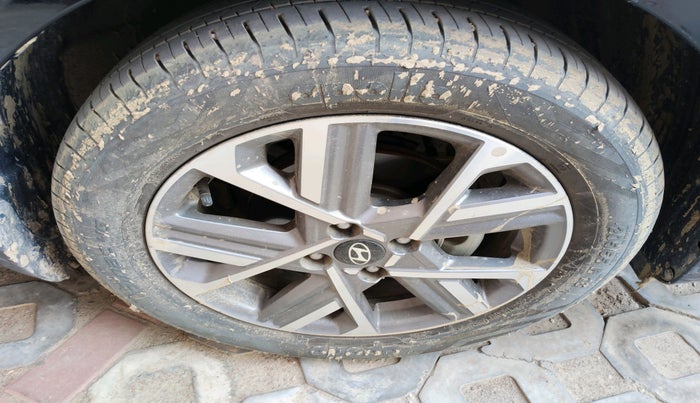 2024 Hyundai Verna  SX 1.5 MPI IVT, Petrol, Automatic, 6,326 km, tyre