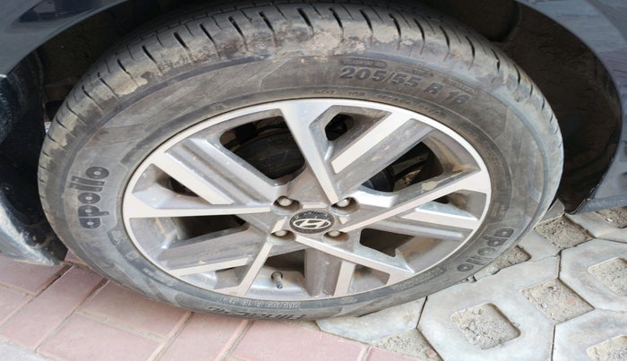 2024 Hyundai Verna  SX 1.5 MPI IVT, Petrol, Automatic, 6,326 km, tyre