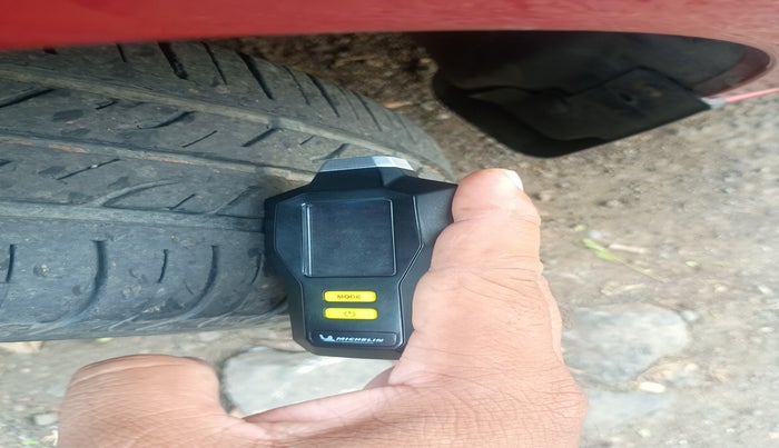 2017 Tata Tiago XZA PETROL, Petrol, Automatic, 74,638 km, tyre