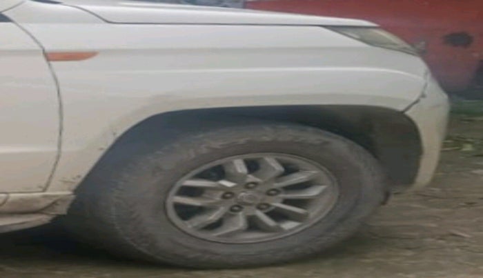 2015 Mahindra TUV300 T8, Diesel, Manual, 2,33,858 km, tyre