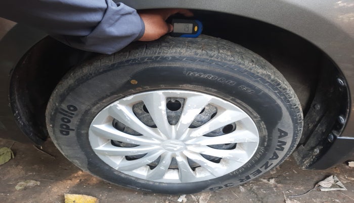 2017 Maruti Swift Dzire VXI, Petrol, Manual, 37,398 km, tyre