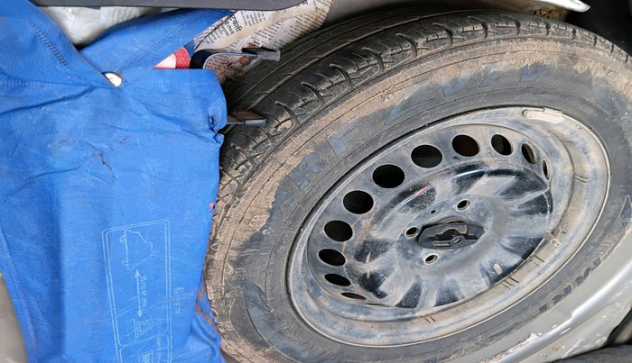 2017 Maruti Baleno DELTA PETROL 1.2, Petrol, Manual, 1,56,397 km, tyre