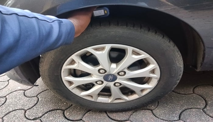 2013 Ford Figo TITANIUM 1.4 DIESEL, Diesel, Manual, 62,874 km, tyre