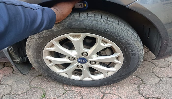 2013 Ford Figo TITANIUM 1.4 DIESEL, Diesel, Manual, 62,874 km, tyre