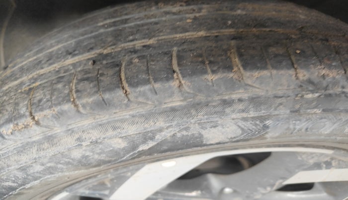 2020 Hyundai VENUE SX 1.0 (O) TURBO IMT, Petrol, Manual, 1,42,380 km, tyre