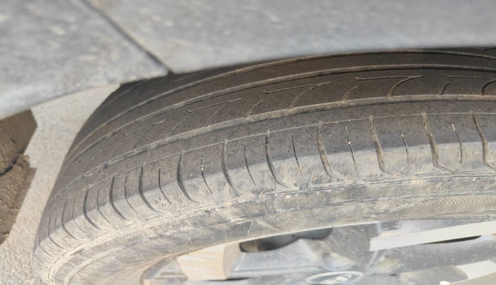 2020 Hyundai VENUE SX 1.0 (O) TURBO IMT, Petrol, Manual, 1,42,380 km, tyre