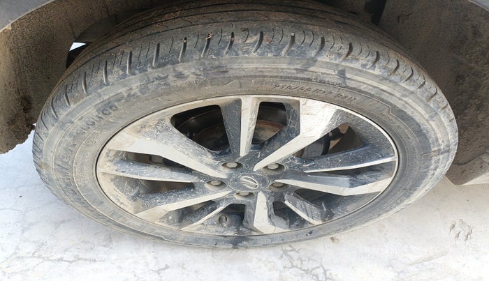 2019 Mahindra XUV300 W8 (O) 1.5 DIESEL, Diesel, Manual, 99,322 km, tyre