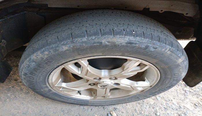 2016 Mahindra Scorpio S10, Diesel, Manual, 1,06,752 km, tyre